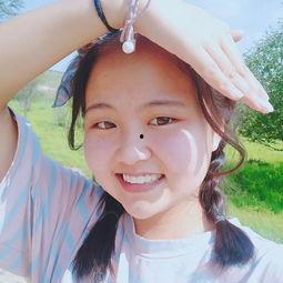 娱乐吃瓜谈恋爱百度云,从百度云吃瓜到恋爱故事