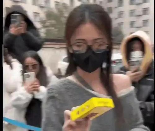娱乐随拍吃瓜八卦视频,随拍八卦，揭秘明星生活点滴